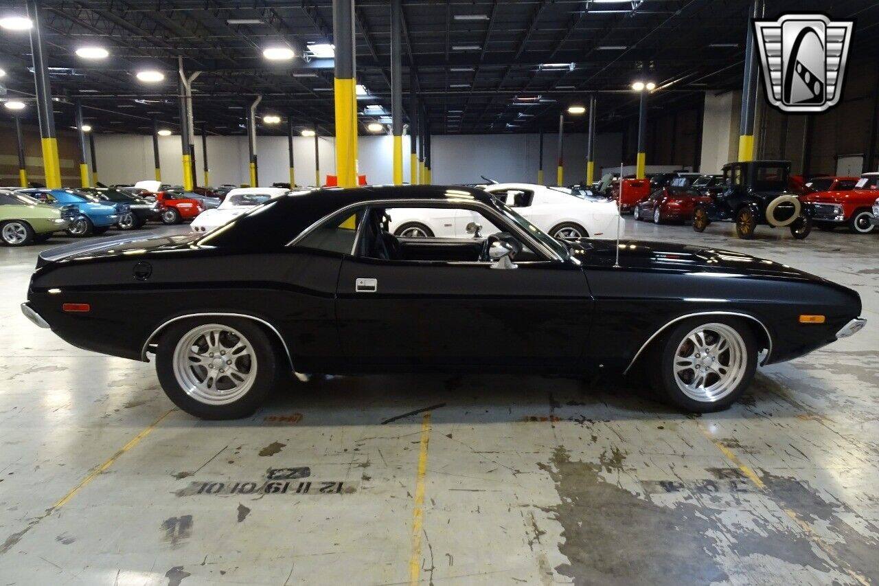 Dodge-Challenger-1973-Black-Black-1333-6