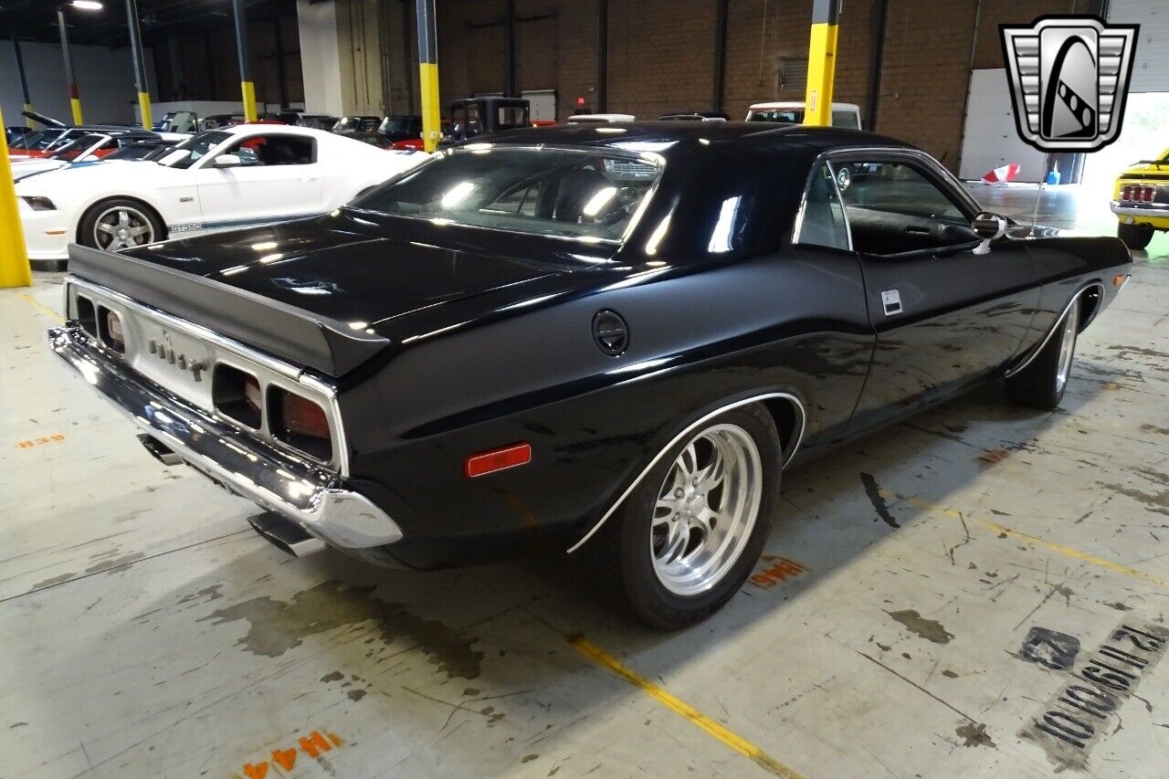 Dodge-Challenger-1973-Black-Black-1333-7