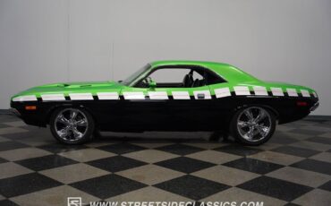 Dodge-Challenger-1974-Green-Black-147120-8