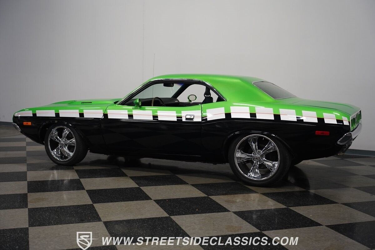 Dodge-Challenger-1974-Green-Black-147120-9