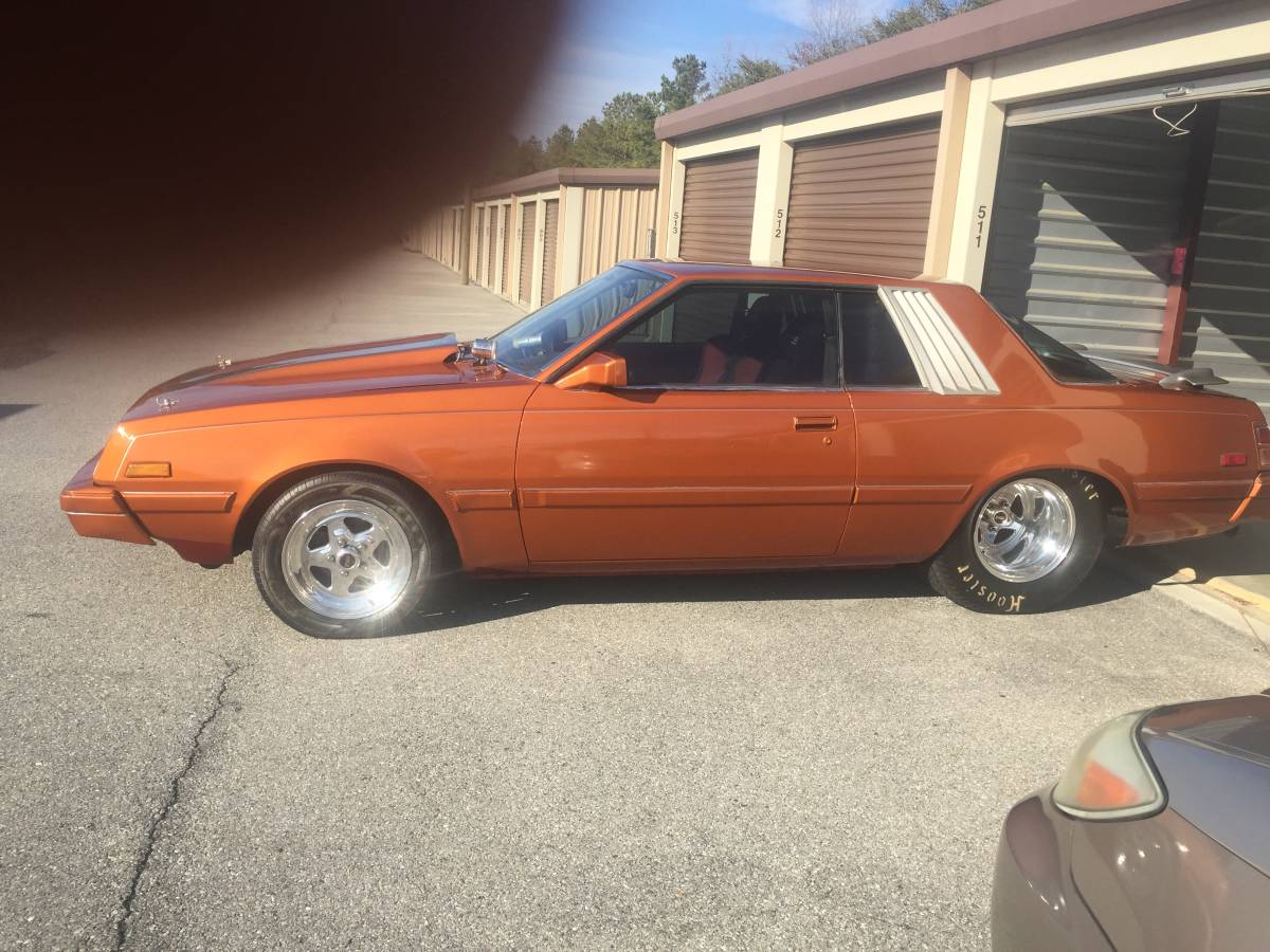 Dodge-Challenger-1983-7