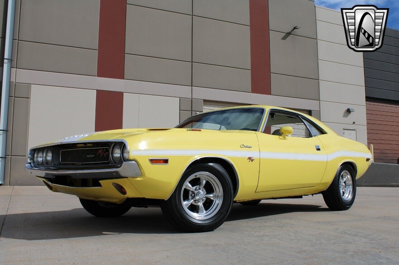 Dodge-Challenger-Berline-1970-Yellow-White-21206-2