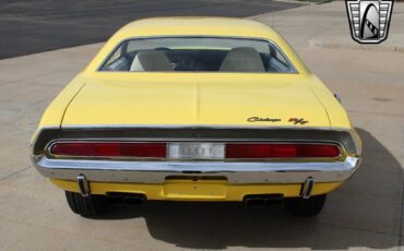 Dodge-Challenger-Berline-1970-Yellow-White-21206-5