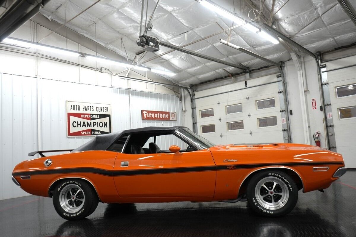 Dodge-Challenger-Convertible-Cabriolet-1970-Orange-Black-0-19