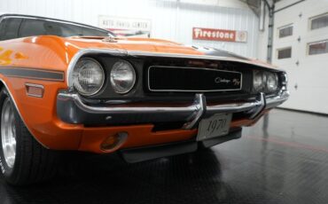 Dodge-Challenger-Convertible-Cabriolet-1970-Orange-Black-0-24