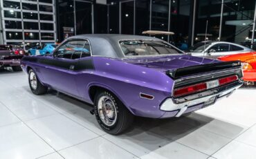 Dodge-Challenger-Coupe-1970-Plum-Crazy-Black-69337-35