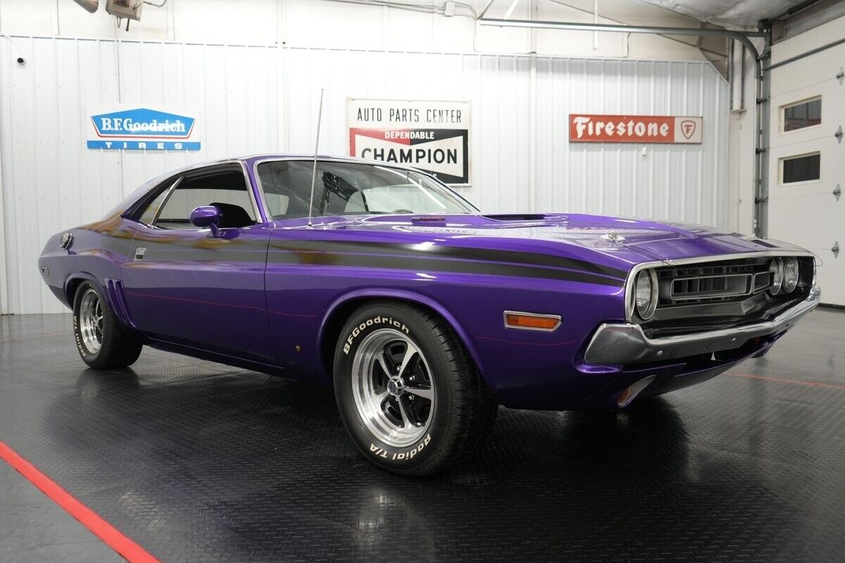 Dodge-Challenger-Coupe-1971-Purple-Black-15451-21