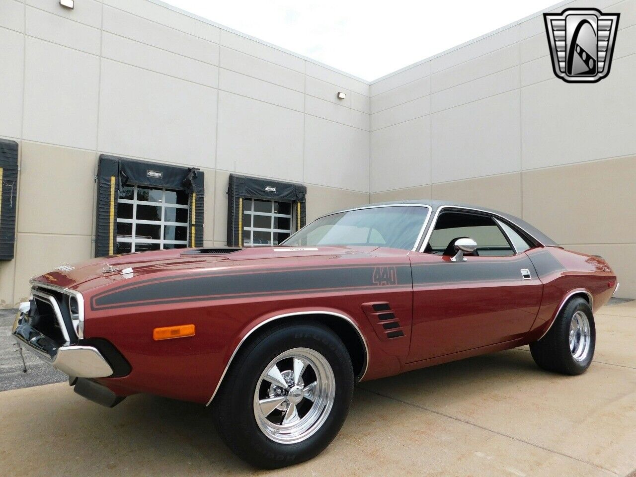 Dodge-Challenger-Coupe-1974-Red-Black-6626-4