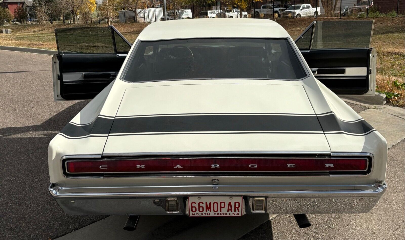 Dodge-Charger-1966-CREAM-Black-107210-3