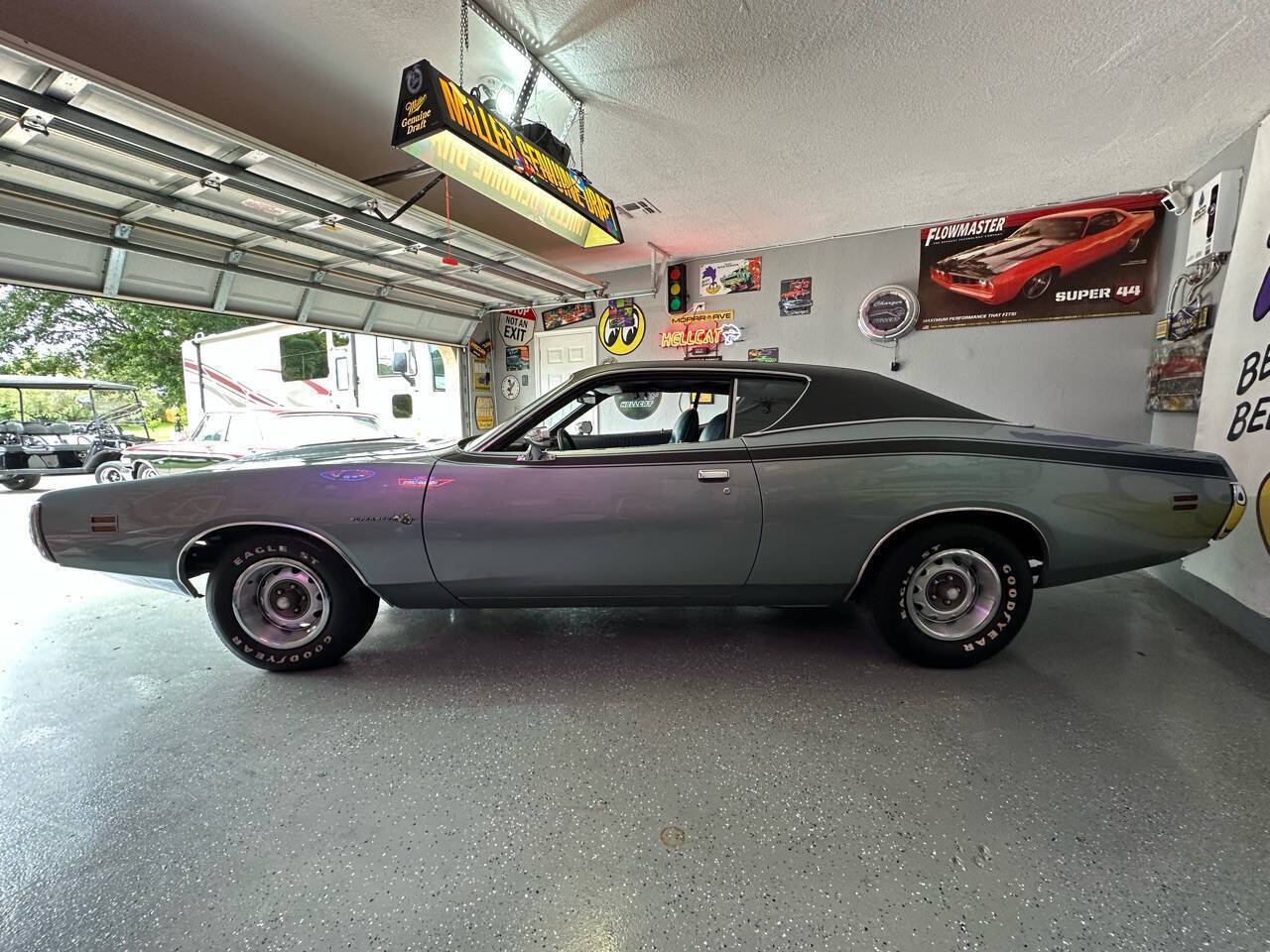 Dodge-Charger-Coupe-1971-Gray-Gray-130709-10