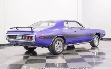 Dodge-Charger-Coupe-1974-Purple-Black-144944-11