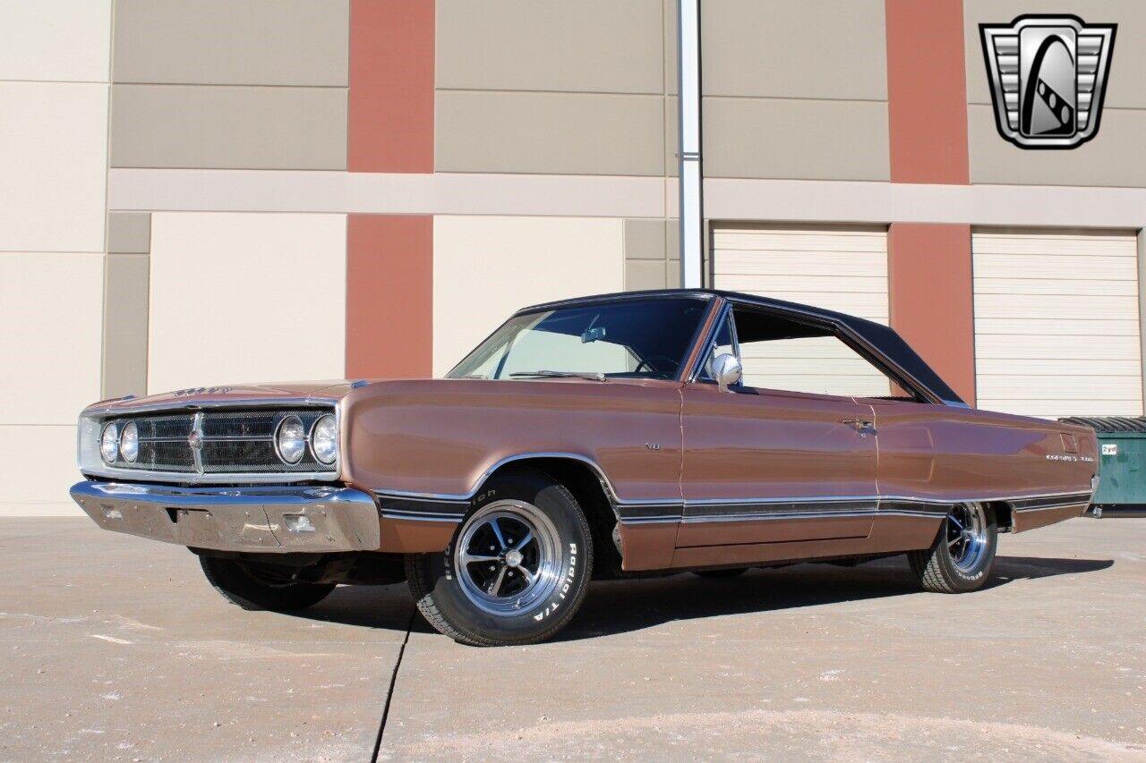 Dodge-Coronet-Coupe-1967-Brown-Metallic-Bronze-145807-2