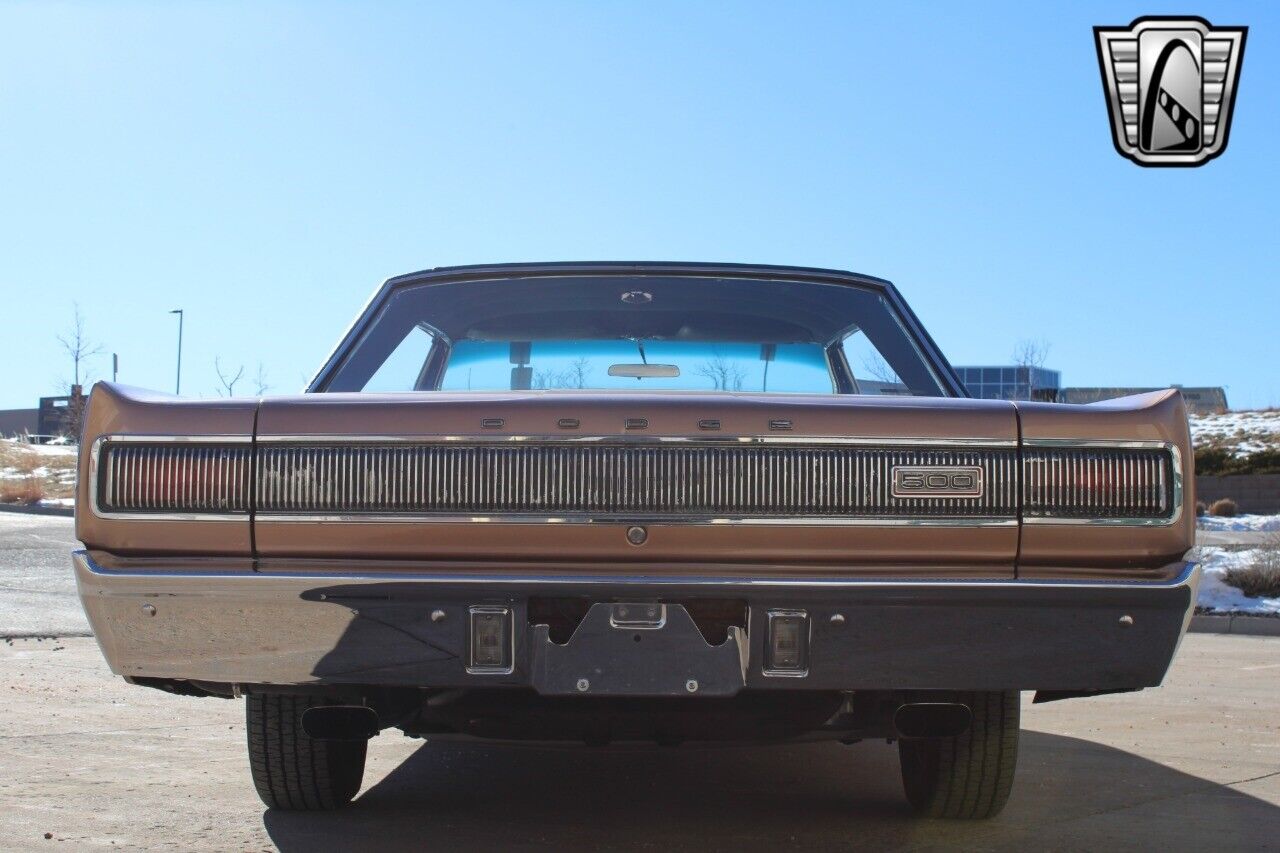 Dodge-Coronet-Coupe-1967-Brown-Metallic-Bronze-145807-5