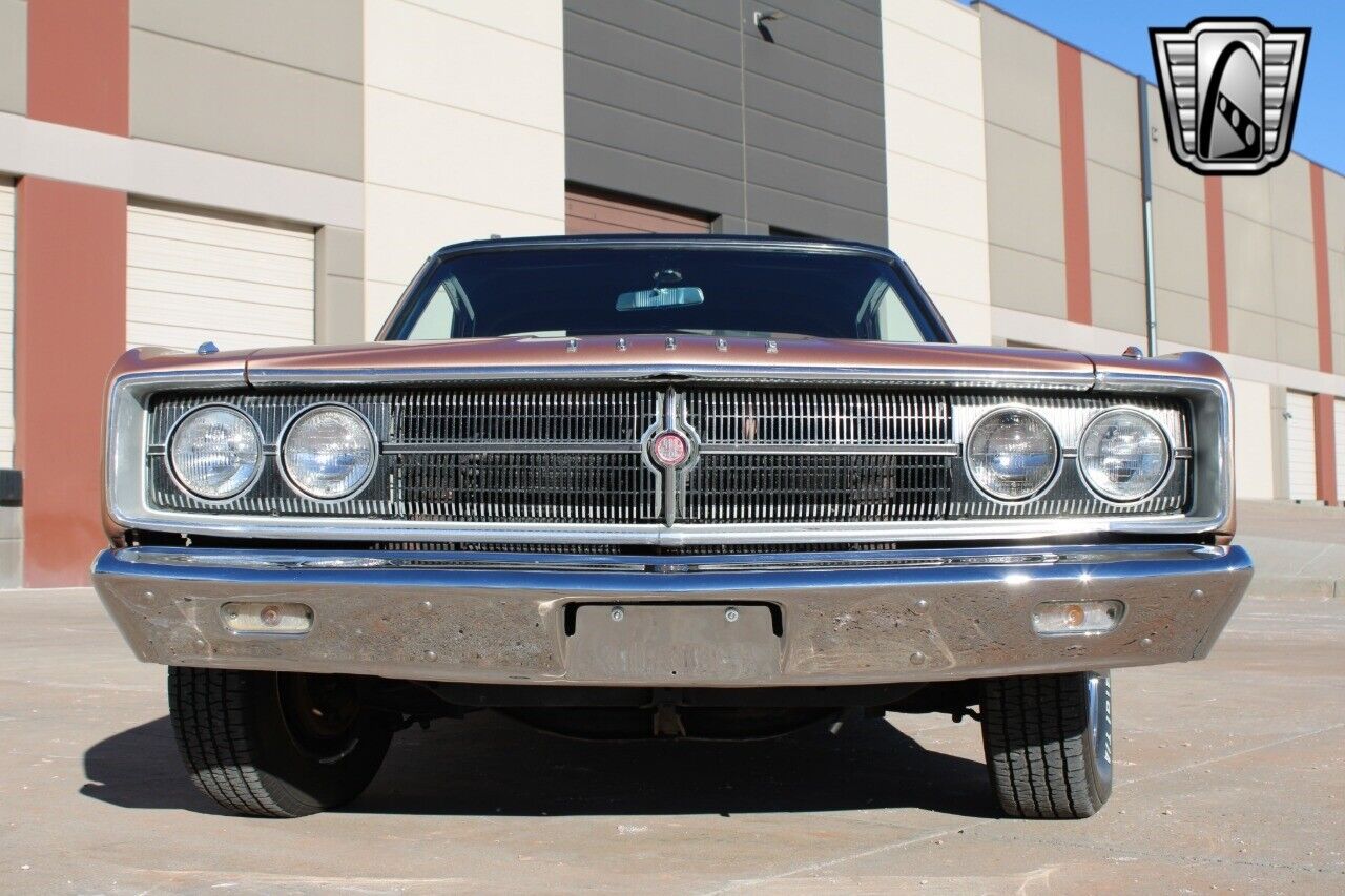 Dodge-Coronet-Coupe-1967-Brown-Metallic-Bronze-145807-9