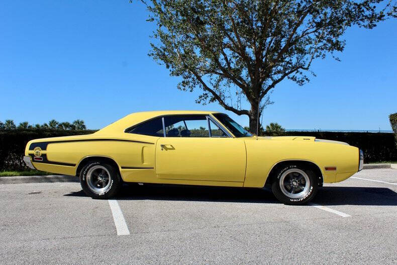 Dodge-Coronet-Limousine-1970-Yellow-Black-112133-2