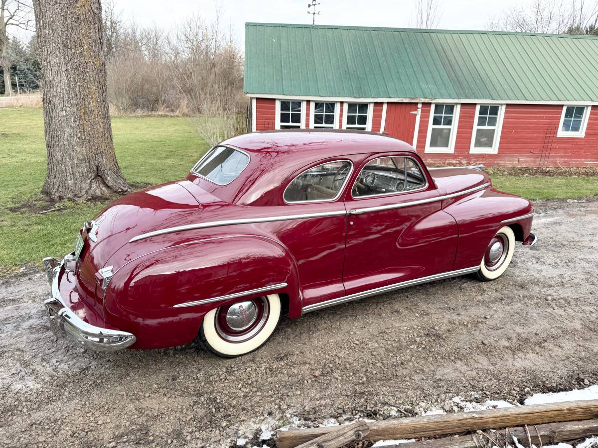 Dodge-Custom-1947-10