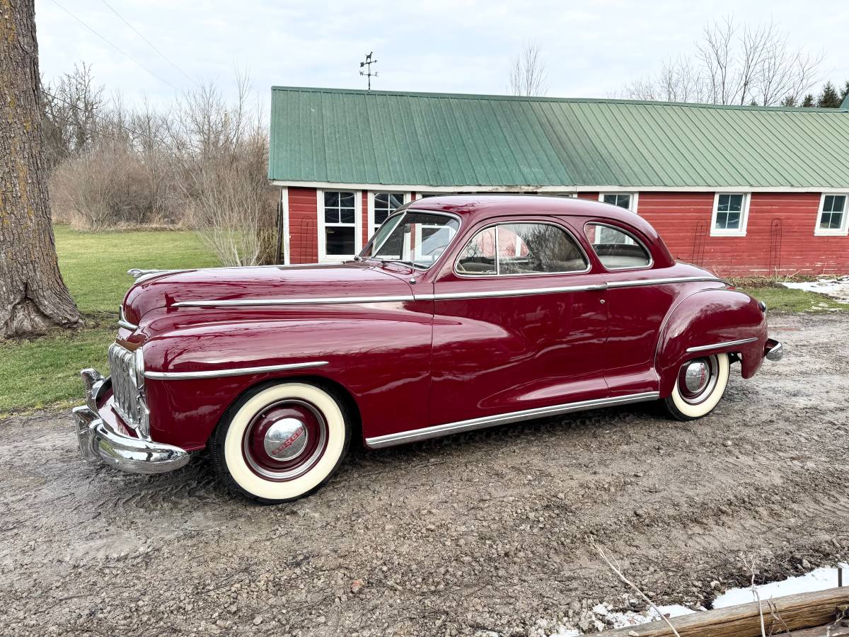 Dodge-Custom-1947-3