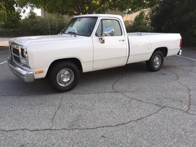 Dodge-D-series-1992-white-61808-1