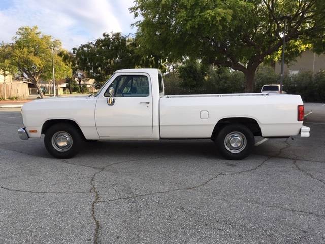 Dodge-D-series-1992-white-61808