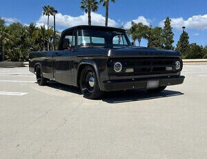 Dodge-D100-Pickup-1971-Silver-Black-0-6