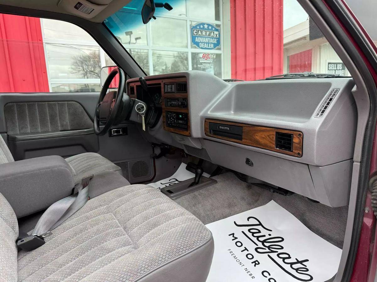 Dodge-Dakota-1995-211512-12