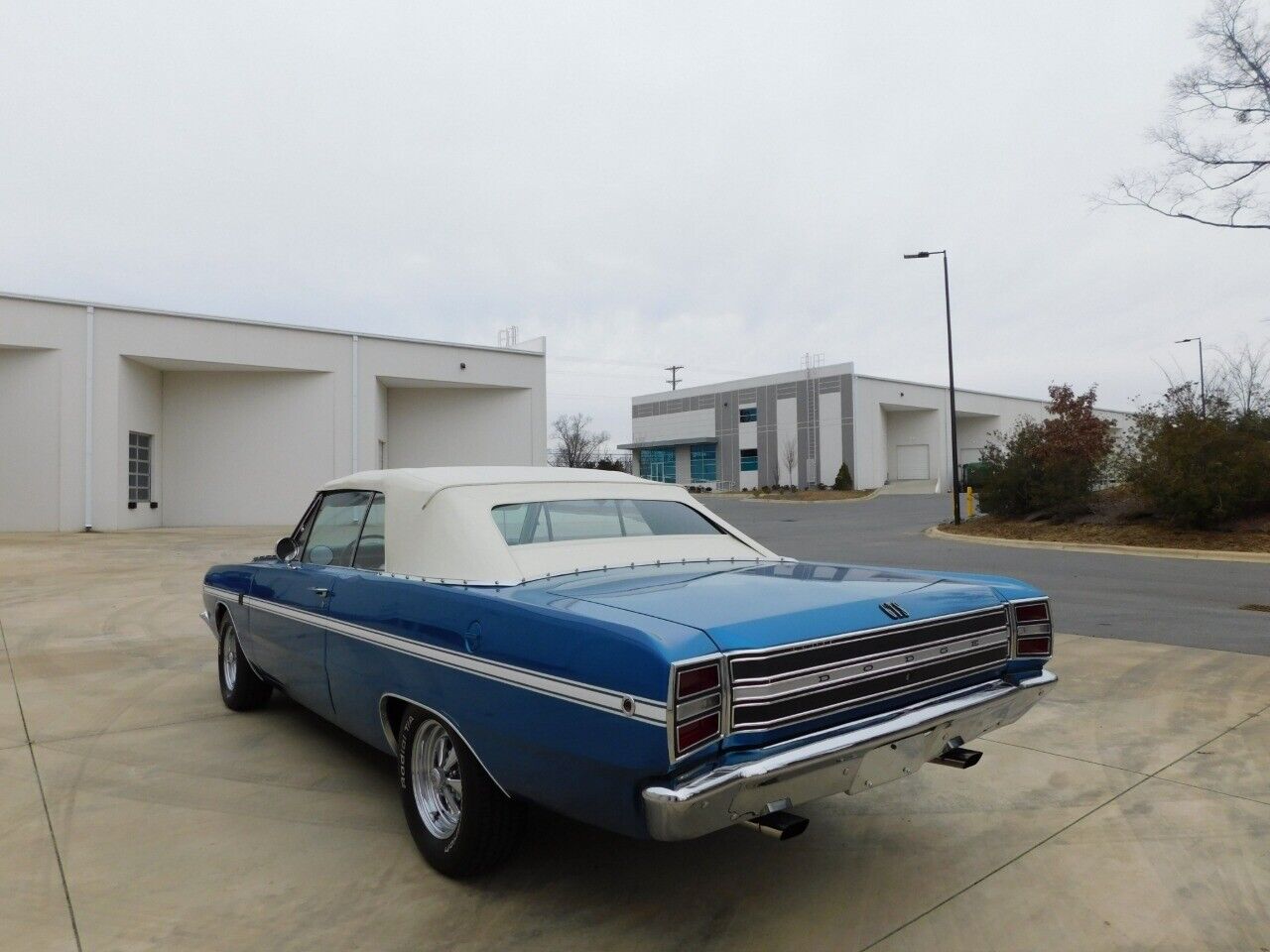 Dodge-Dart-Cabriolet-1968-Blue-White-60310-8