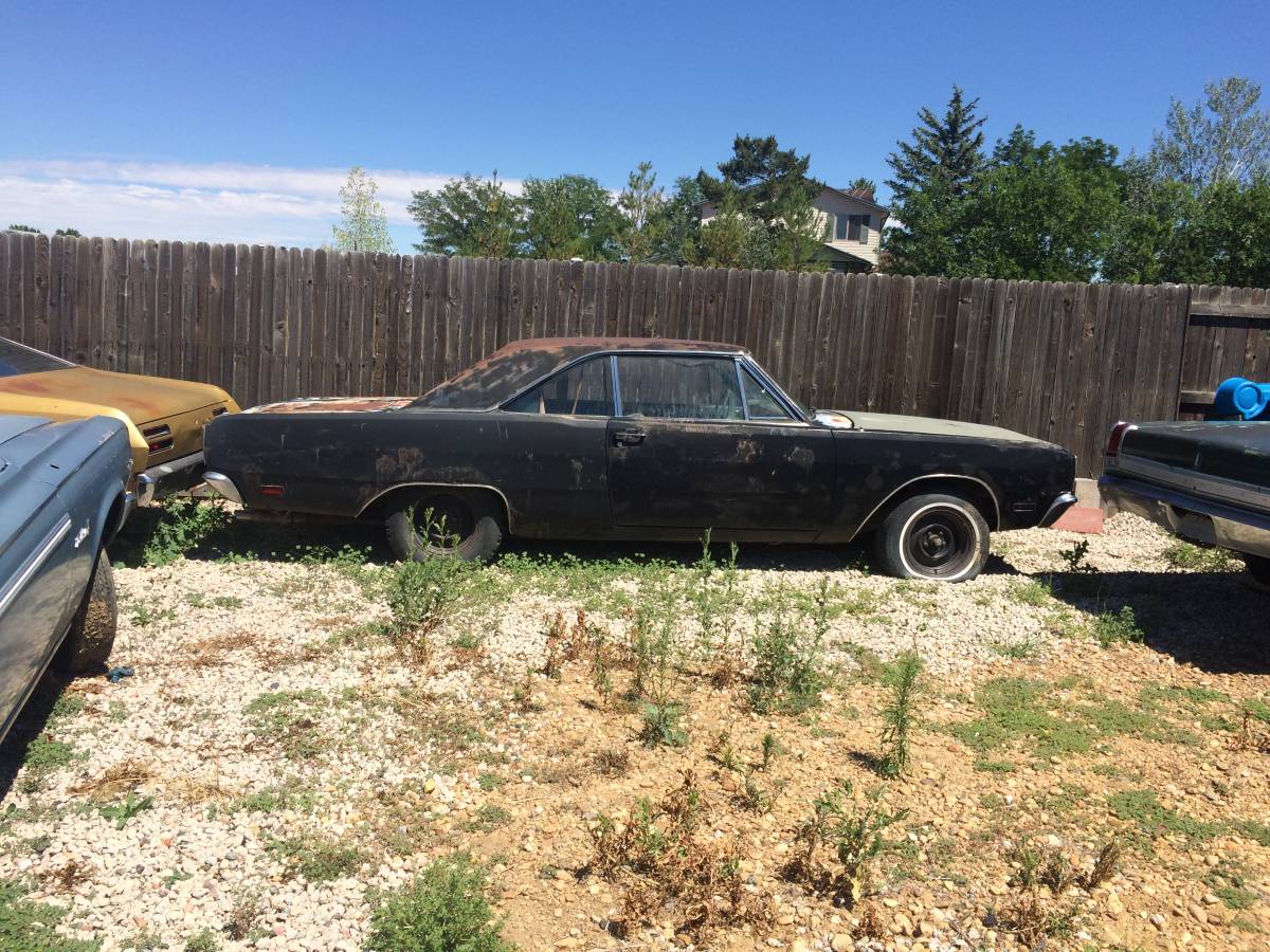 Dodge-Dart-swinger-1969-black-1788155