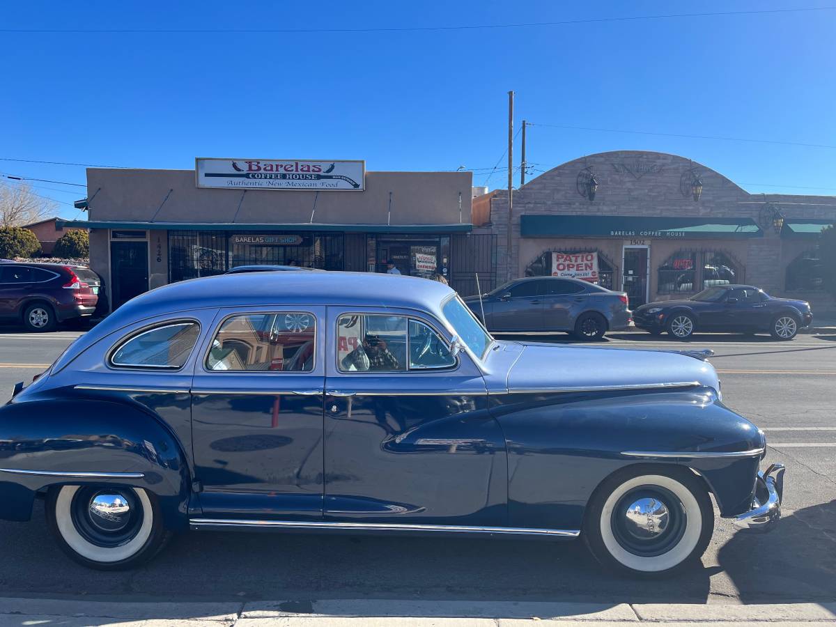 Dodge-Deluxe-1947-2