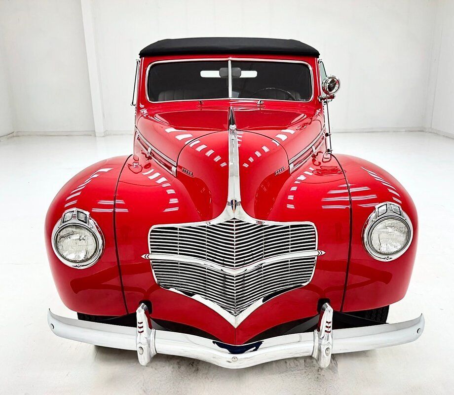 Dodge-Luxury-Liner-Cabriolet-1940-Red-Gray-146431-10