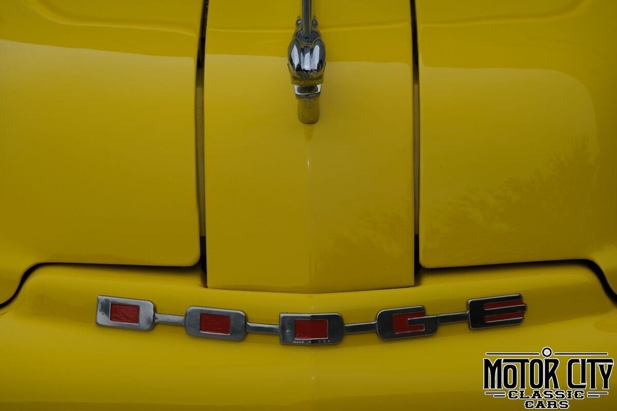 Dodge-Other-Pickups-Pickup-1952-Yellow-Brown-6614-10