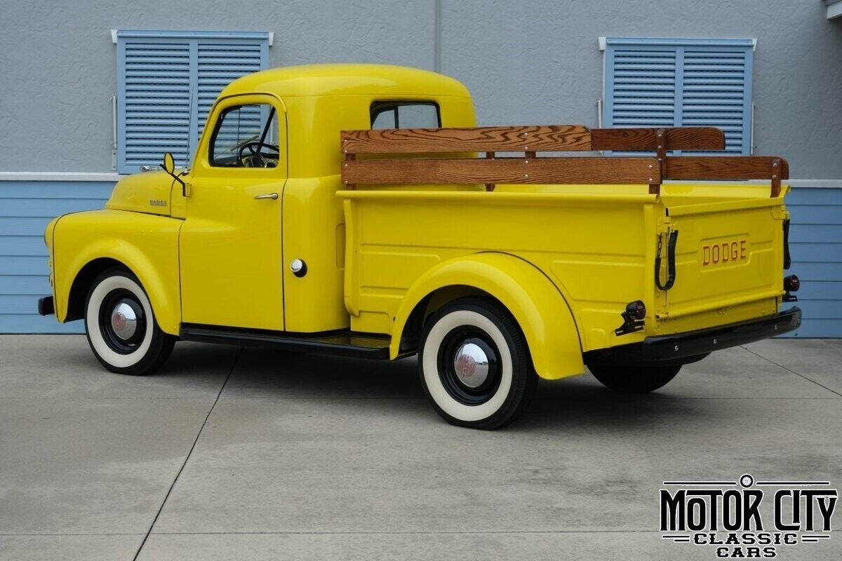 Dodge-Other-Pickups-Pickup-1952-Yellow-Brown-6614-2