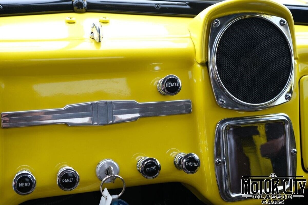 Dodge-Other-Pickups-Pickup-1952-Yellow-Brown-6614-25