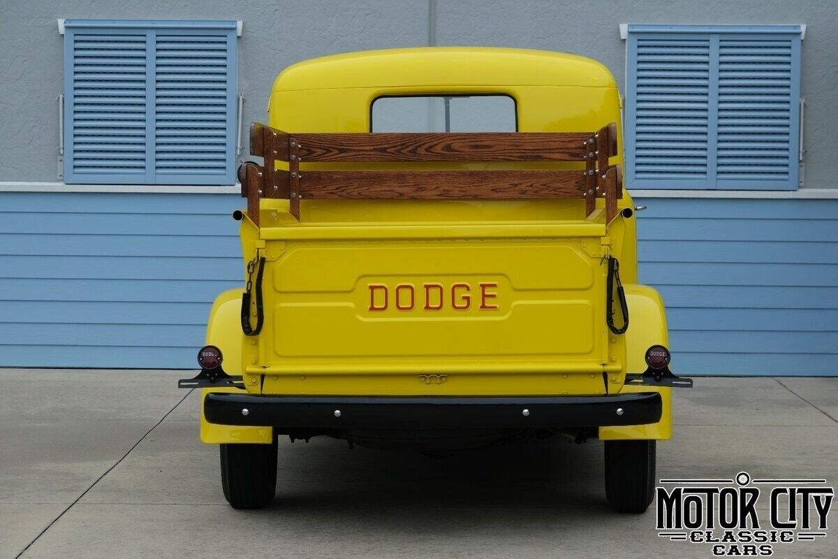 Dodge-Other-Pickups-Pickup-1952-Yellow-Brown-6614-3