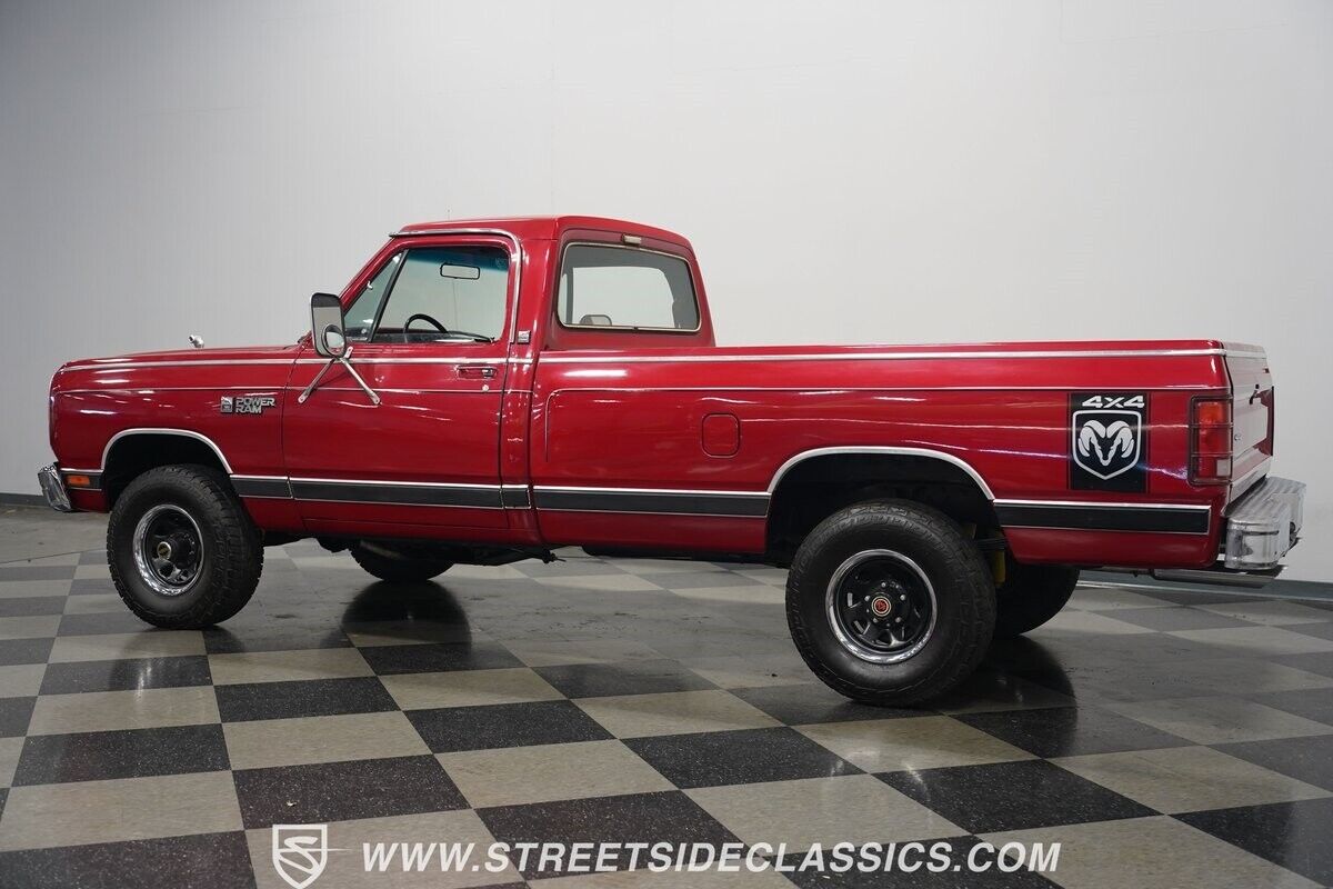 Dodge-Other-Pickups-Pickup-1985-Red-Red-114807-10