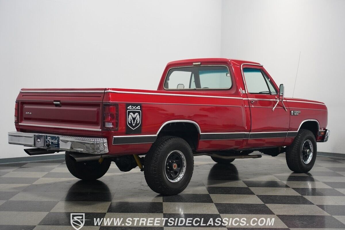 Dodge-Other-Pickups-Pickup-1985-Red-Red-114807-15