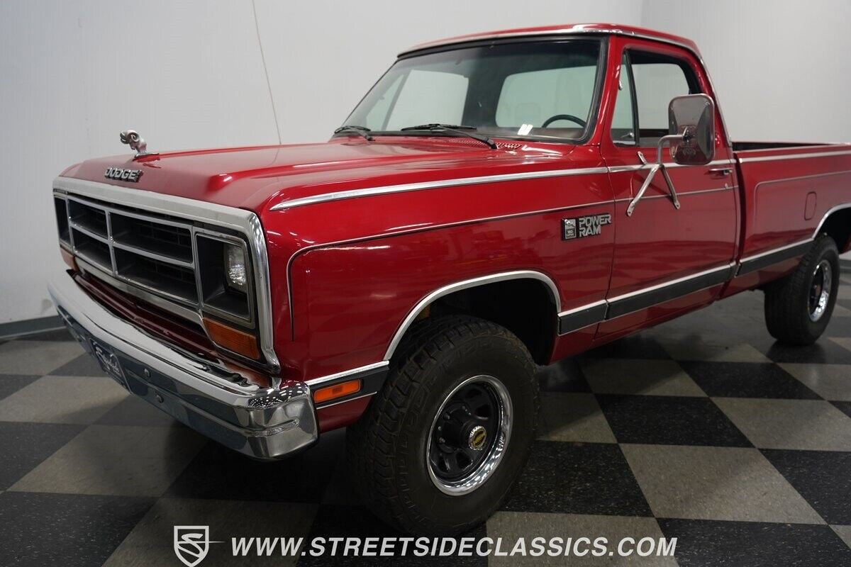 Dodge-Other-Pickups-Pickup-1985-Red-Red-114807-23