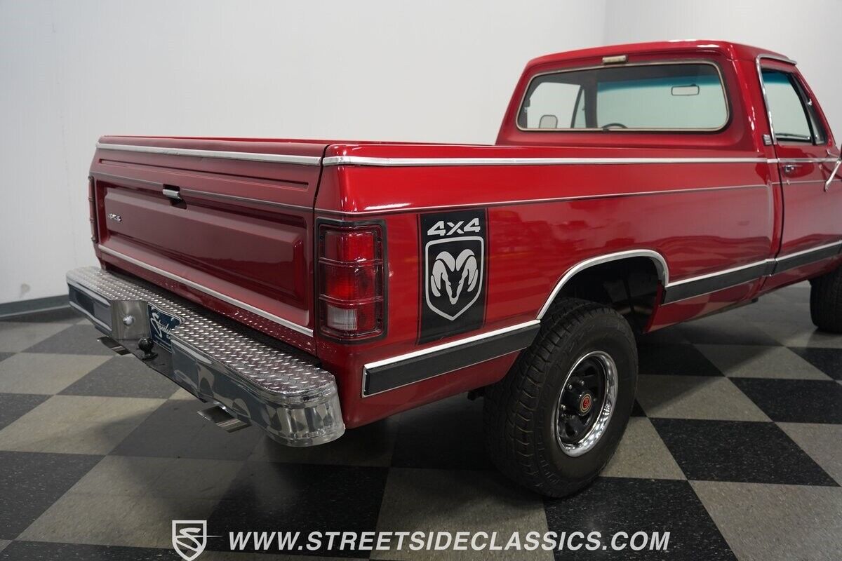 Dodge-Other-Pickups-Pickup-1985-Red-Red-114807-30