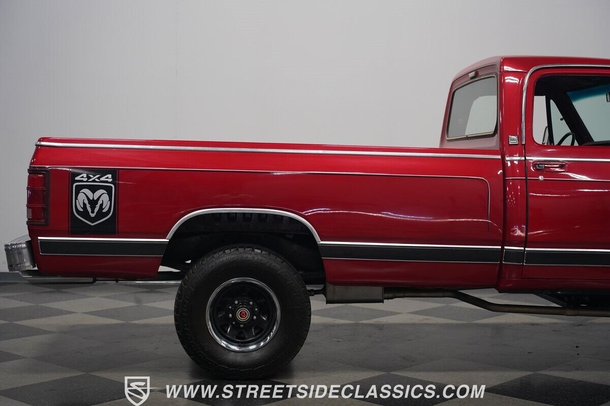 Dodge-Other-Pickups-Pickup-1985-Red-Red-114807-32