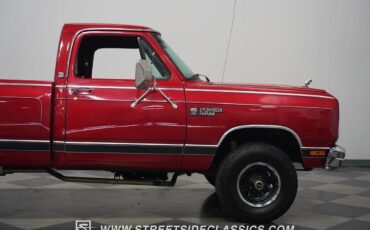 Dodge-Other-Pickups-Pickup-1985-Red-Red-114807-33