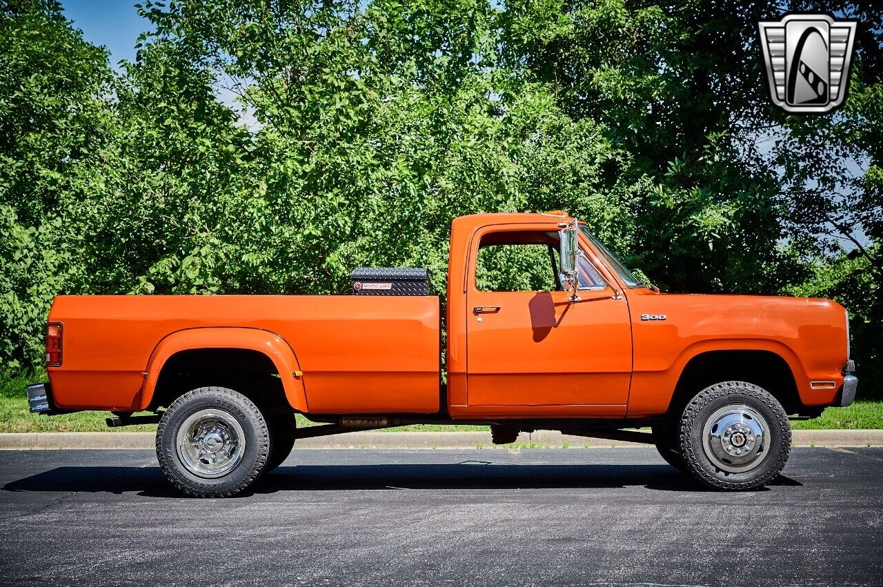 Dodge-Power-Wagon-1973-7