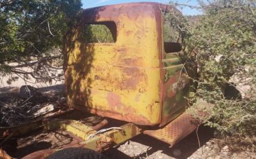 Dodge-Power-wagon-1942-green-1788155-7