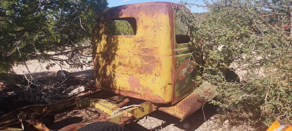 Dodge-Power-wagon-1942-green-1788155-7