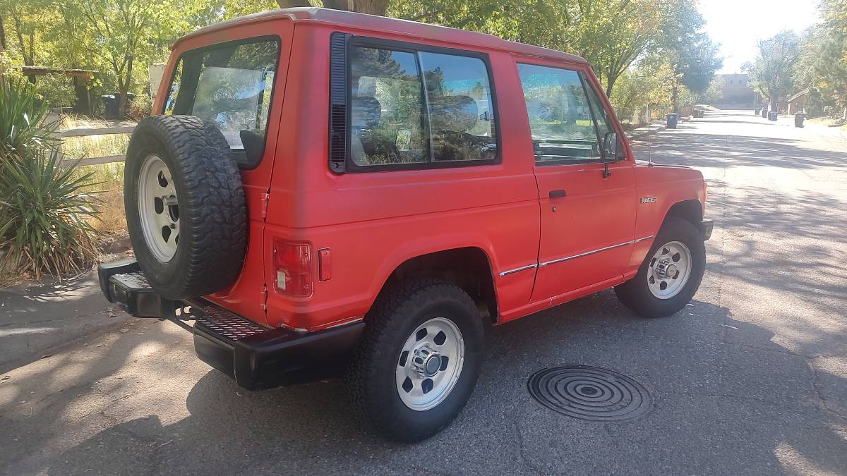 Dodge-Raider-1987-red-270369-1