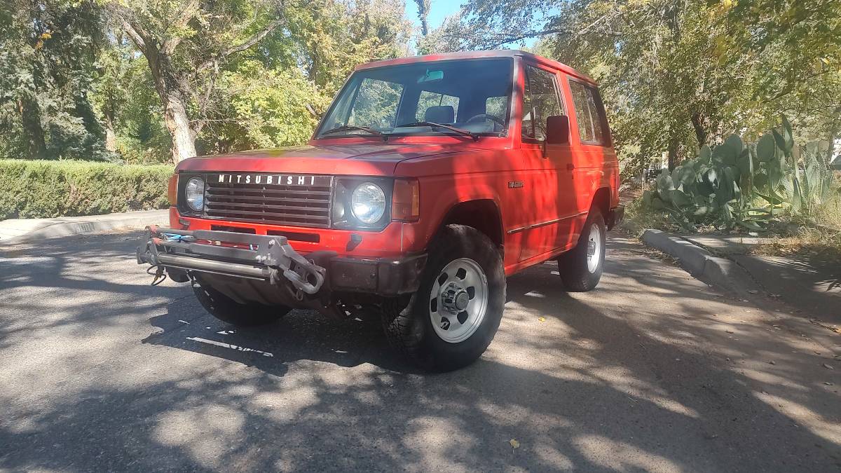 Dodge-Raider-1987-red-270369-17