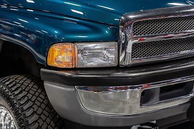 Dodge-Ram-2500-Pickup-1995-10