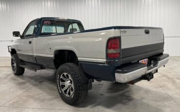 Dodge-Ram-2500-regular-cab-1995