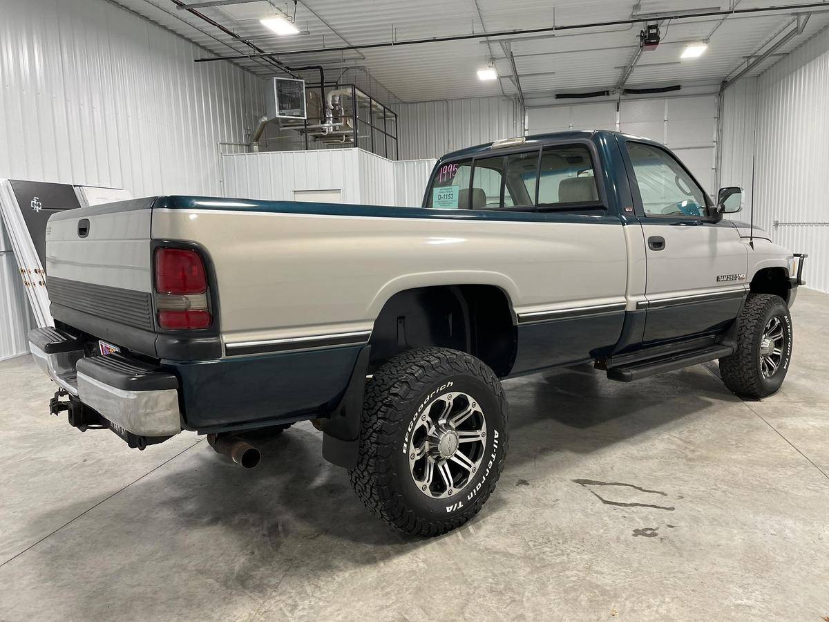 Dodge-Ram-2500-regular-cab-1995-4