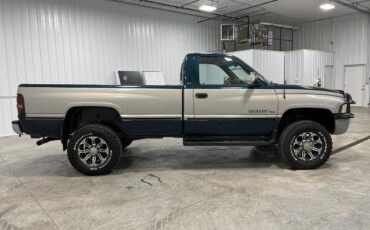 Dodge-Ram-2500-regular-cab-1995-5