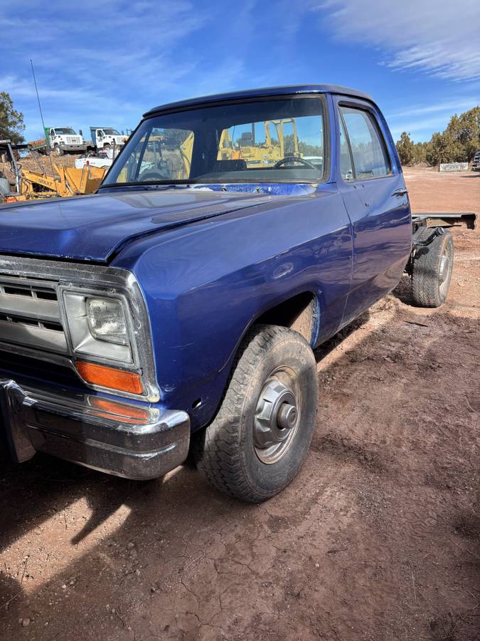 Dodge-Ram-d350-diesel-1990