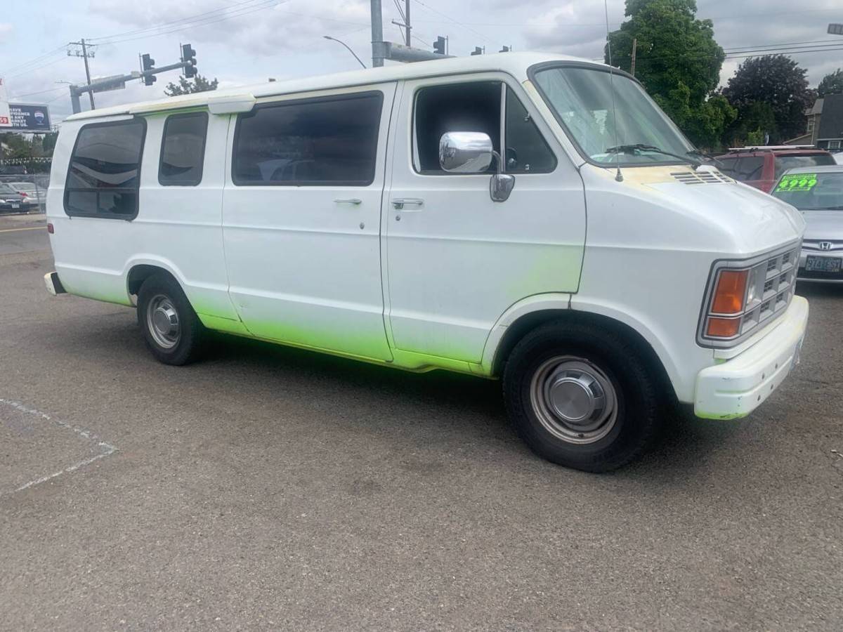 Dodge-Ram-van-b250-3dr-extended-1990-white-0-15